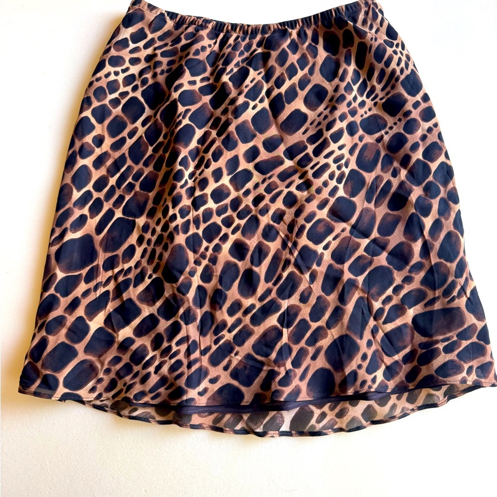 Liz Claiborne skirt in brown and charcoal animal print, petite S